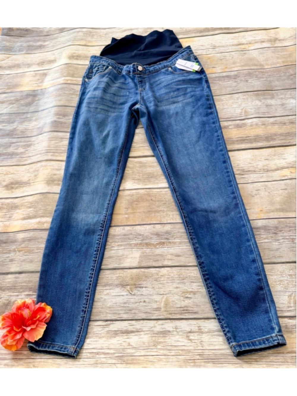 NWT MATERNITY JEANS-SIZE 20